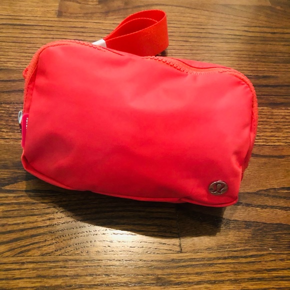 Everywhere Belt Bag- PALE RASPBERRY! - Picture 4 of 7